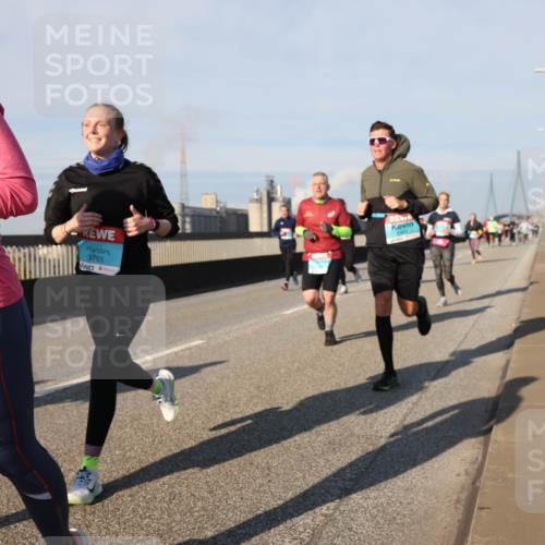 03.10.2025 - Köhlbrandbrückenlauf Lena Gebhardt http://msf.ph/oto/9141437 03.10.2025 09:59:15 Position 2 2544, 3765 meine-sportfotos.de