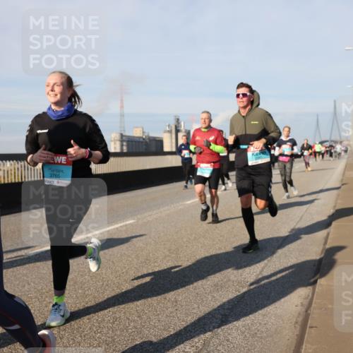 03.10.2025 - Köhlbrandbrückenlauf Lena Gebhardt http://msf.ph/oto/9141439 03.10.2025 09:59:15 Position 2 3765 meine-sportfotos.de