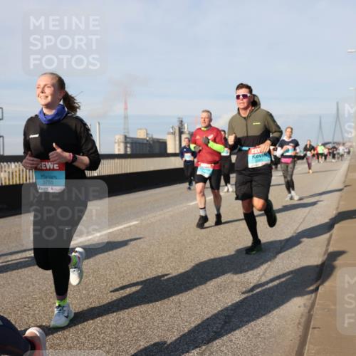 03.10.2025 - Köhlbrandbrückenlauf Lena Gebhardt http://msf.ph/oto/9141441 03.10.2025 09:59:15 Position 2 3765 meine-sportfotos.de