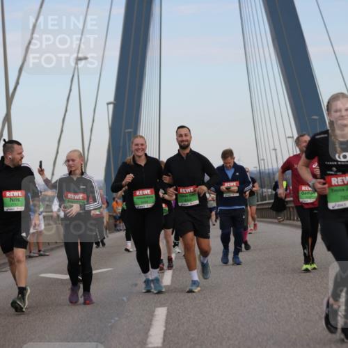 03.10.2025 - Köhlbrandbrückenlauf Jannik Wohlers http://msf.ph/oto/9141450 03.10.2025 15:34:34 Position 1 8448, 8349, 0, 7827 meine-sportfotos.de