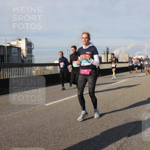 03.10.2025 - Köhlbrandbrückenlauf Lena Gebhardt http://msf.ph/oto/9141472 03.10.2025 09:59:18 Position 2 3150 meine-sportfotos.de