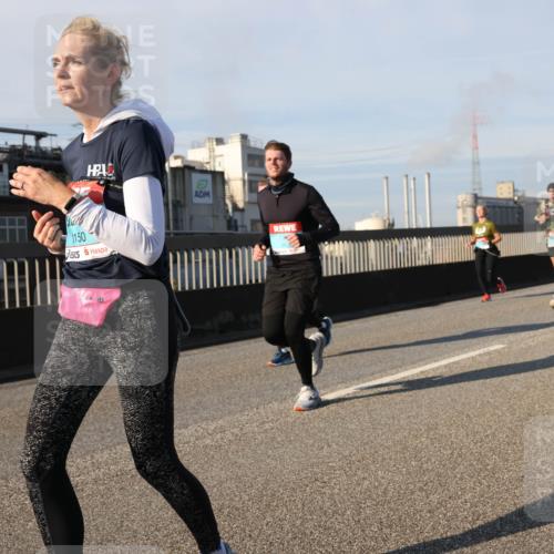 03.10.2025 - Köhlbrandbrückenlauf Lena Gebhardt http://msf.ph/oto/9141484 03.10.2025 09:59:18 Position 2 150 meine-sportfotos.de