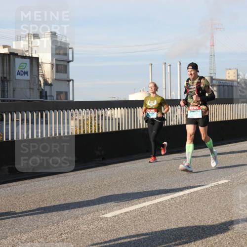 03.10.2025 - Köhlbrandbrückenlauf Lena Gebhardt http://msf.ph/oto/9141504 03.10.2025 09:59:20 Position 2  meine-sportfotos.de