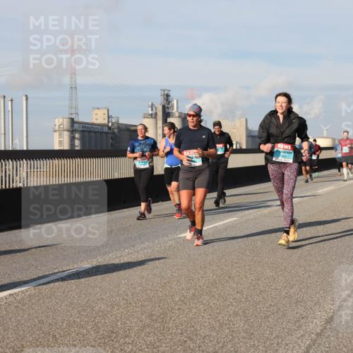 03.10.2025 - Köhlbrandbrückenlauf Lena Gebhardt http://msf.ph/oto/9141537 03.10.2025 09:59:21 Position 2 834 meine-sportfotos.de