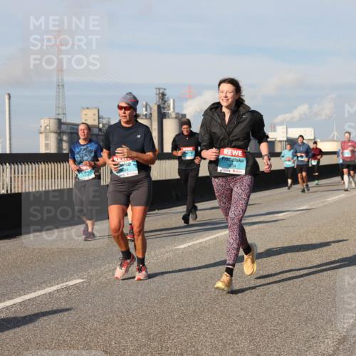 03.10.2025 - Köhlbrandbrückenlauf Lena Gebhardt http://msf.ph/oto/9141549 03.10.2025 09:59:22 Position 2 1834 meine-sportfotos.de