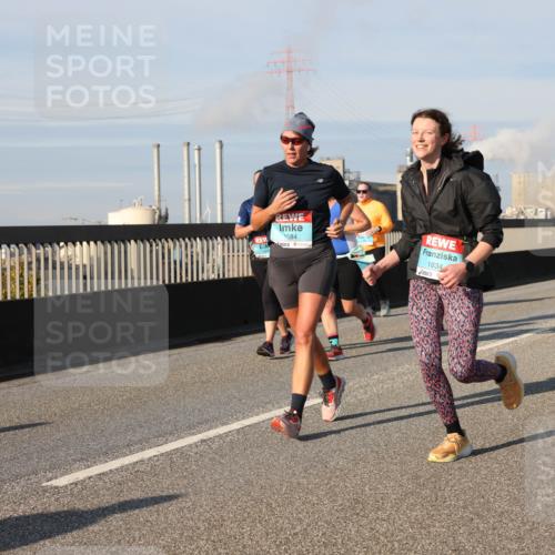 03.10.2025 - Köhlbrandbrückenlauf Lena Gebhardt http://msf.ph/oto/9141561 03.10.2025 09:59:22 Position 2 1884, 1834 meine-sportfotos.de