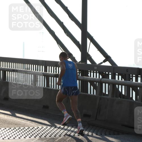 03.10.2025 - Köhlbrandbrückenlauf Yannick Fuchs http://msf.ph/oto/9141569 03.10.2025 08:26:25 Position 2  meine-sportfotos.de