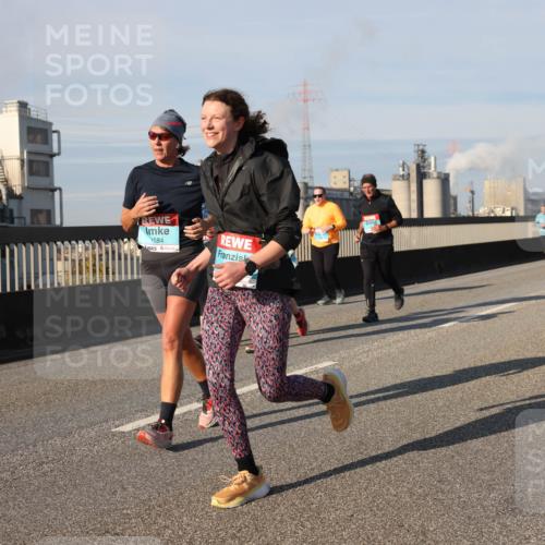 03.10.2025 - Köhlbrandbrückenlauf Lena Gebhardt http://msf.ph/oto/9141572 03.10.2025 09:59:23 Position 2 1884 meine-sportfotos.de