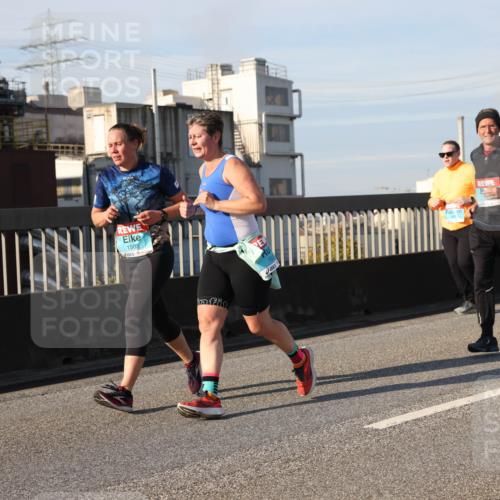 03.10.2025 - Köhlbrandbrückenlauf Lena Gebhardt http://msf.ph/oto/9141591 03.10.2025 09:59:24 Position 2 1502 meine-sportfotos.de