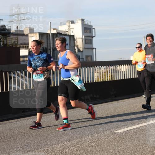 03.10.2025 - Köhlbrandbrückenlauf Lena Gebhardt http://msf.ph/oto/9141594 03.10.2025 09:59:24 Position 2 1502 meine-sportfotos.de