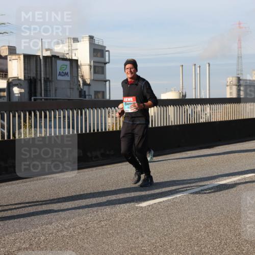 03.10.2025 - Köhlbrandbrückenlauf Lena Gebhardt http://msf.ph/oto/9141601 03.10.2025 09:59:25 Position 2 1531 meine-sportfotos.de