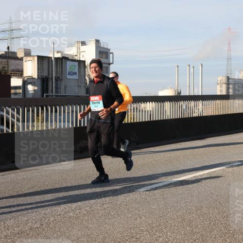 03.10.2025 - Köhlbrandbrückenlauf Lena Gebhardt http://msf.ph/oto/9141605 03.10.2025 09:59:25 Position 2 1803 meine-sportfotos.de