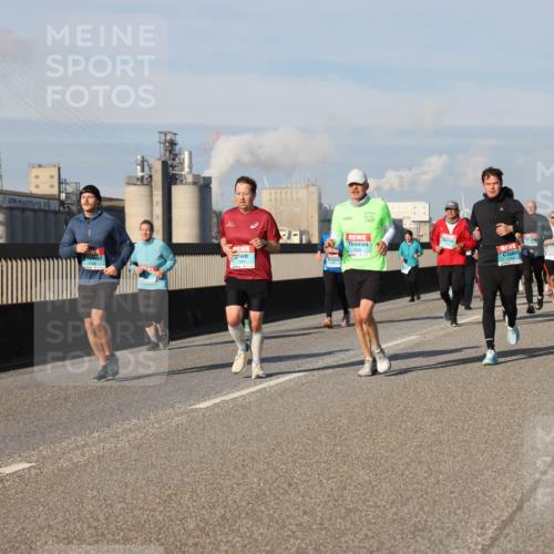 03.10.2025 - Köhlbrandbrückenlauf Lena Gebhardt http://msf.ph/oto/9141620 03.10.2025 09:59:27 Position 2 1760 meine-sportfotos.de