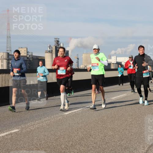03.10.2025 - Köhlbrandbrückenlauf Lena Gebhardt http://msf.ph/oto/9141629 03.10.2025 09:59:27 Position 2 1883, 1760 meine-sportfotos.de