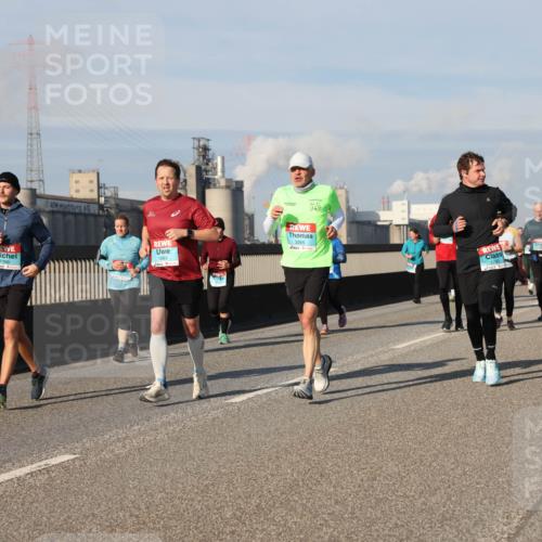 03.10.2025 - Köhlbrandbrückenlauf Lena Gebhardt http://msf.ph/oto/9141637 03.10.2025 09:59:28 Position 2 3265, 2 meine-sportfotos.de