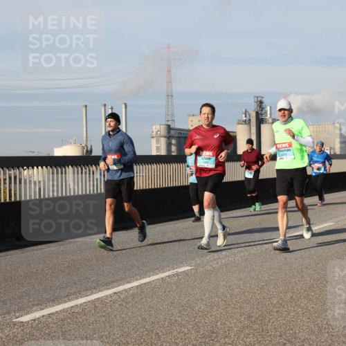 03.10.2025 - Köhlbrandbrückenlauf Lena Gebhardt http://msf.ph/oto/9141643 03.10.2025 09:59:28 Position 2 1883, 3265, 1760 meine-sportfotos.de