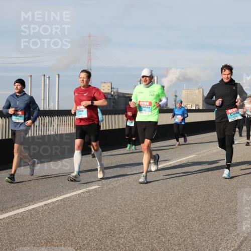 03.10.2025 - Köhlbrandbrückenlauf Lena Gebhardt http://msf.ph/oto/9141653 03.10.2025 09:59:29 Position 2 1883, 1760 meine-sportfotos.de