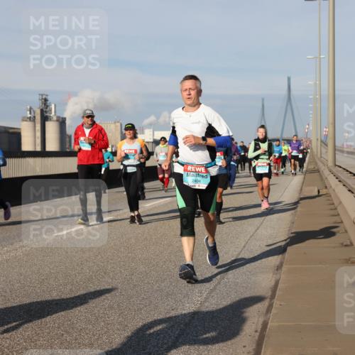 03.10.2025 - Köhlbrandbrückenlauf Lena Gebhardt http://msf.ph/oto/9141680 03.10.2025 09:59:31 Position 2 2404 meine-sportfotos.de