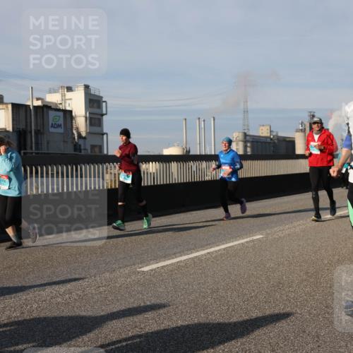03.10.2025 - Köhlbrandbrückenlauf Lena Gebhardt http://msf.ph/oto/9141700 03.10.2025 09:59:32 Position 2 2, 2404 meine-sportfotos.de