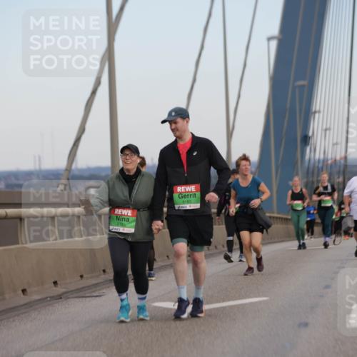 03.10.2025 - Köhlbrandbrückenlauf Jannik Wohlers http://msf.ph/oto/9141728 03.10.2025 15:39:10 Position 1 8183, 8185 meine-sportfotos.de