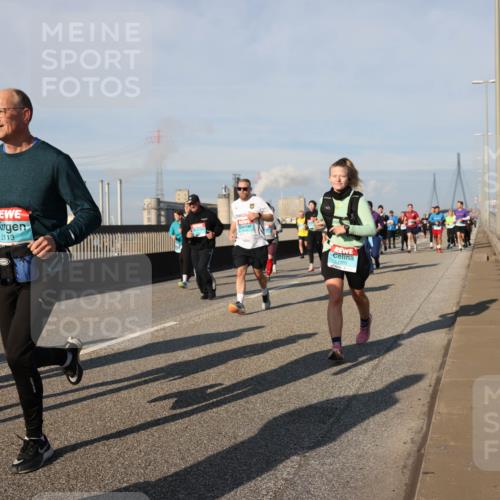 03.10.2025 - Köhlbrandbrückenlauf Lena Gebhardt http://msf.ph/oto/9141729 03.10.2025 09:59:34 Position 2 1650, 2113, 1503 meine-sportfotos.de