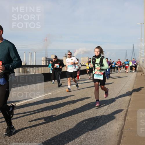 03.10.2025 - Köhlbrandbrückenlauf Lena Gebhardt http://msf.ph/oto/9141733 03.10.2025 09:59:34 Position 2 1650, 2113 meine-sportfotos.de