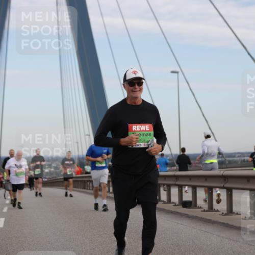03.10.2025 - Köhlbrandbrückenlauf Jannik Wohlers http://msf.ph/oto/9141734 03.10.2025 15:39:15 Position 1 3407 meine-sportfotos.de