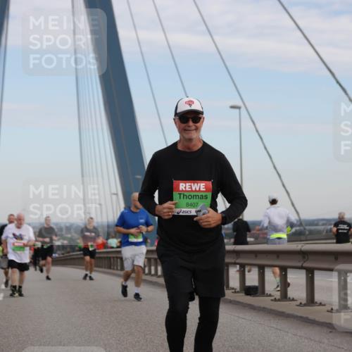 03.10.2025 - Köhlbrandbrückenlauf Jannik Wohlers http://msf.ph/oto/9141739 03.10.2025 15:39:15 Position 1 8407 meine-sportfotos.de