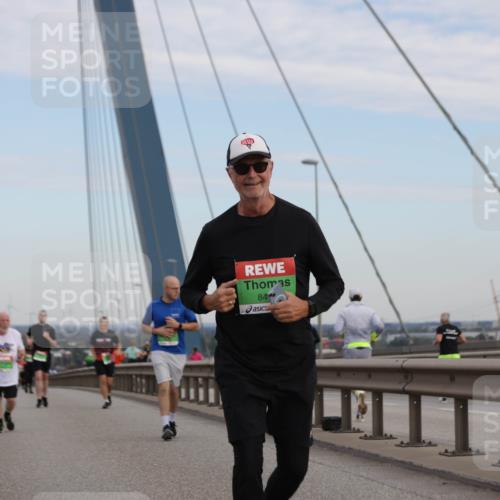 03.10.2025 - Köhlbrandbrückenlauf Jannik Wohlers http://msf.ph/oto/9141748 03.10.2025 15:39:15 Position 1 84 meine-sportfotos.de