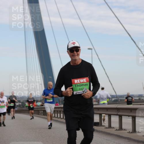 03.10.2025 - Köhlbrandbrückenlauf Jannik Wohlers http://msf.ph/oto/9141749 03.10.2025 15:39:15 Position 1 8407 meine-sportfotos.de
