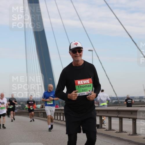 03.10.2025 - Köhlbrandbrückenlauf Jannik Wohlers http://msf.ph/oto/9141752 03.10.2025 15:39:15 Position 1 8407 meine-sportfotos.de