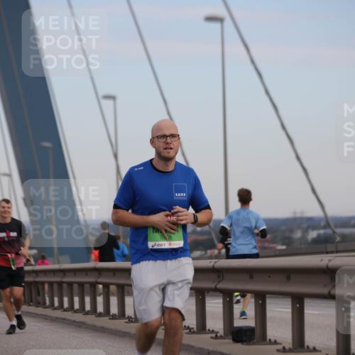 03.10.2025 - Köhlbrandbrückenlauf Jannik Wohlers http://msf.ph/oto/9141791 03.10.2025 15:39:18 Position 1 915 meine-sportfotos.de