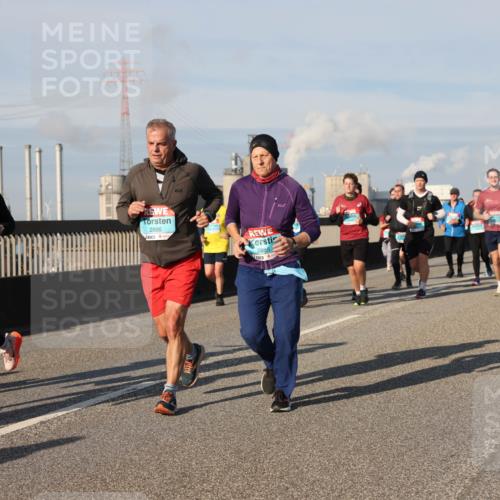 03.10.2025 - Köhlbrandbrückenlauf Lena Gebhardt http://msf.ph/oto/9141792 03.10.2025 09:59:38 Position 2 1835, 2886, 28852 meine-sportfotos.de