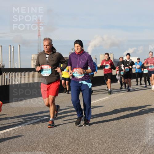 03.10.2025 - Köhlbrandbrückenlauf Lena Gebhardt http://msf.ph/oto/9141794 03.10.2025 09:59:38 Position 2 2886, 2885 meine-sportfotos.de