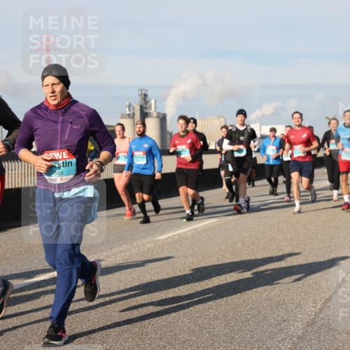 03.10.2025 - Köhlbrandbrückenlauf Lena Gebhardt http://msf.ph/oto/9141802 03.10.2025 09:59:38 Position 2 2886, 2885 meine-sportfotos.de