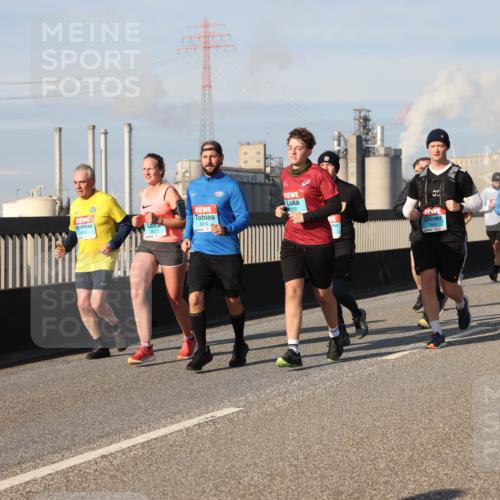 03.10.2025 - Köhlbrandbrückenlauf Lena Gebhardt http://msf.ph/oto/9141822 03.10.2025 09:59:40 Position 2 2009, 2010, 3762 meine-sportfotos.de