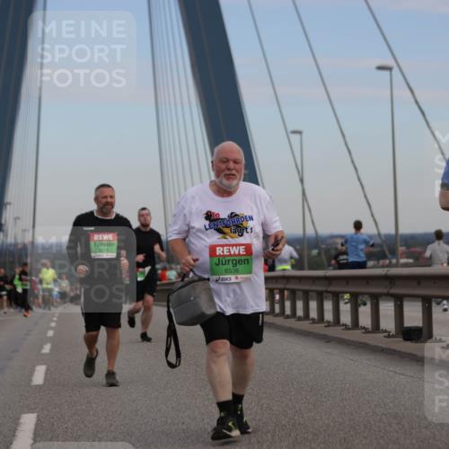 03.10.2025 - Köhlbrandbrückenlauf Jannik Wohlers http://msf.ph/oto/9141836 03.10.2025 15:39:20 Position 1 8538 meine-sportfotos.de
