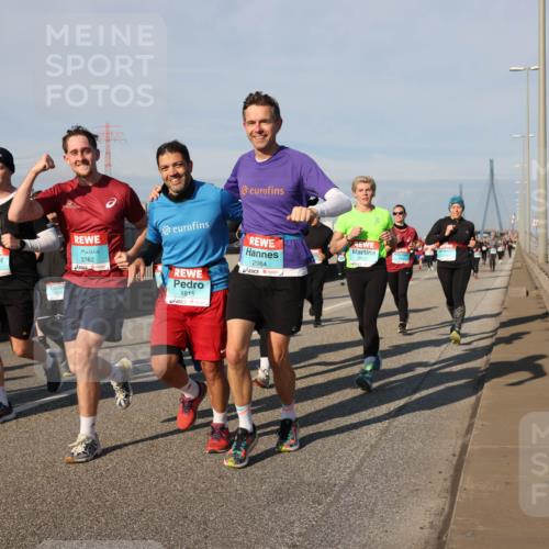 03.10.2025 - Köhlbrandbrückenlauf Lena Gebhardt http://msf.ph/oto/9141864 03.10.2025 09:59:42 Position 2 2984, 1866, 3762, 1815 meine-sportfotos.de