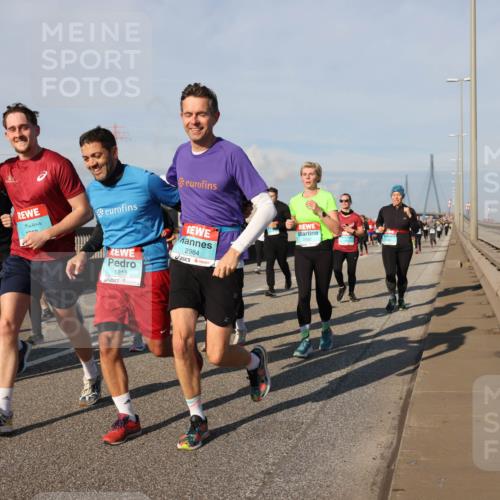 03.10.2025 - Köhlbrandbrückenlauf Lena Gebhardt http://msf.ph/oto/9141885 03.10.2025 09:59:42 Position 2 1866, 3, 30, 1815, 2984 meine-sportfotos.de
