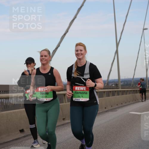03.10.2025 - Köhlbrandbrückenlauf Jannik Wohlers http://msf.ph/oto/9141927 03.10.2025 15:39:26 Position 1 8394, 8414 meine-sportfotos.de