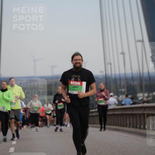 03.10.2025 - Köhlbrandbrückenlauf Jannik Wohlers http://msf.ph/oto/9141957 03.10.2025 15:39:30 Position 1 9215 meine-sportfotos.de