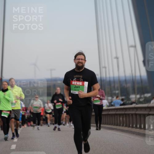 03.10.2025 - Köhlbrandbrückenlauf Jannik Wohlers http://msf.ph/oto/9141958 03.10.2025 15:39:30 Position 1 9215 meine-sportfotos.de