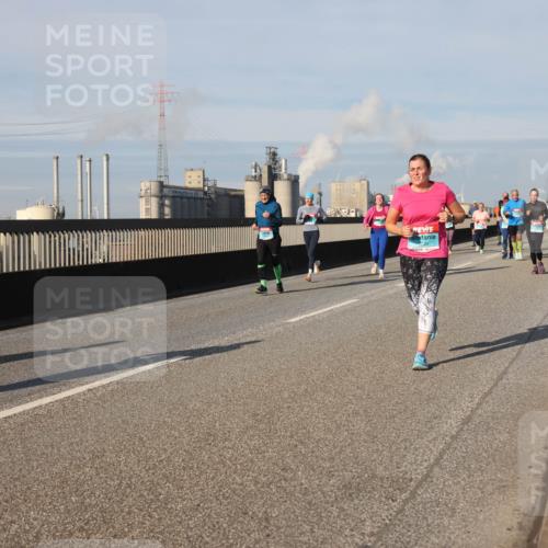 03.10.2025 - Köhlbrandbrückenlauf Lena Gebhardt http://msf.ph/oto/9141959 03.10.2025 09:59:47 Position 2  meine-sportfotos.de