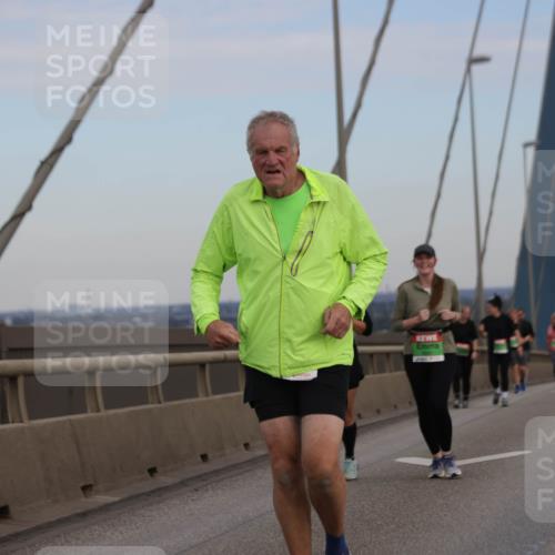 03.10.2025 - Köhlbrandbrückenlauf Jannik Wohlers http://msf.ph/oto/9142088 03.10.2025 15:40:35 Position 1  meine-sportfotos.de