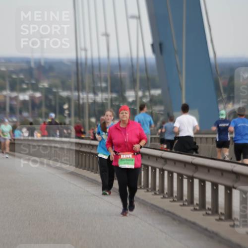 03.10.2025 - Köhlbrandbrückenlauf Jannik Wohlers http://msf.ph/oto/9142111 03.10.2025 15:41:17 Position 1 44 meine-sportfotos.de