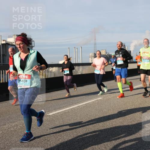 03.10.2025 - Köhlbrandbrückenlauf Lena Gebhardt http://msf.ph/oto/9142143 03.10.2025 09:59:56 Position 2 1911, 1731 meine-sportfotos.de