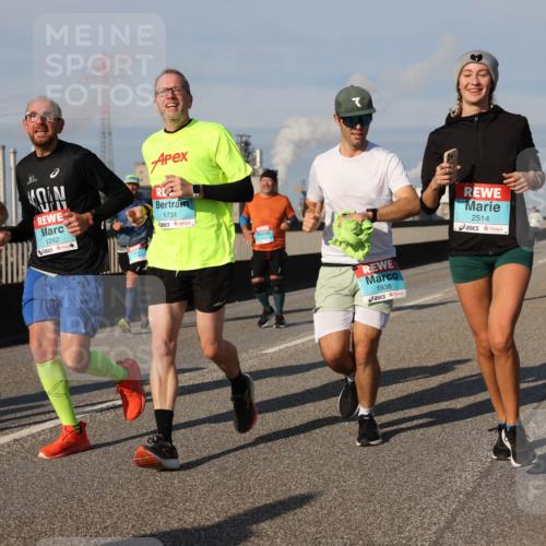 03.10.2025 - Köhlbrandbrückenlauf Lena Gebhardt http://msf.ph/oto/9142147 03.10.2025 09:59:57 Position 2 1672, 1282, 1731, 1938, 2514 meine-sportfotos.de