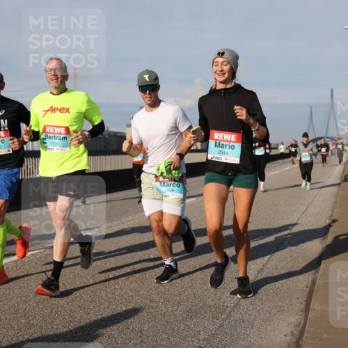 03.10.2025 - Köhlbrandbrückenlauf Lena Gebhardt http://msf.ph/oto/9142160 03.10.2025 09:59:57 Position 2 1672, 1282, 1731, 1938, 2514 meine-sportfotos.de