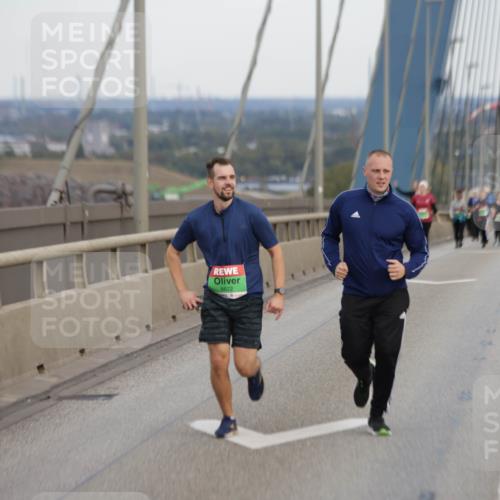 03.10.2025 - Köhlbrandbrückenlauf Jannik Wohlers http://msf.ph/oto/9142165 03.10.2025 15:41:21 Position 1 8672 meine-sportfotos.de