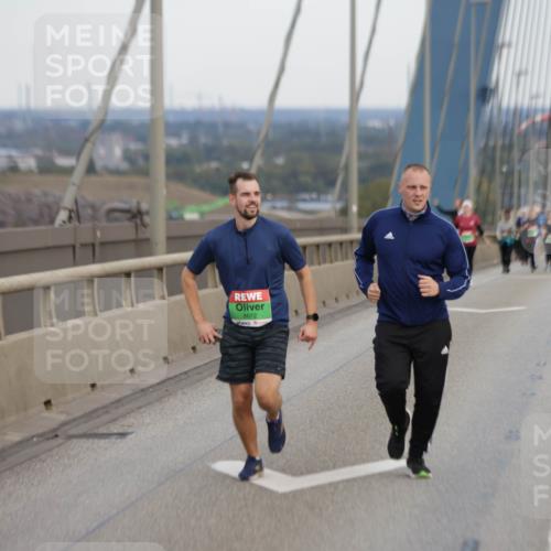 03.10.2025 - Köhlbrandbrückenlauf Jannik Wohlers http://msf.ph/oto/9142168 03.10.2025 15:41:21 Position 1 8672 meine-sportfotos.de
